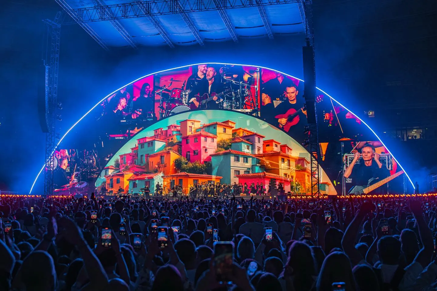 OOPS TEAM FOR LEONID AGUTIN @agutinleonid MOSCOW July 26, 2025 Venue - @luzhniki_official _ Stage design, show programming_ @oops_team Organization of the concert_ @melnitsa_ca Content_ @oops_team, @m 4.webp