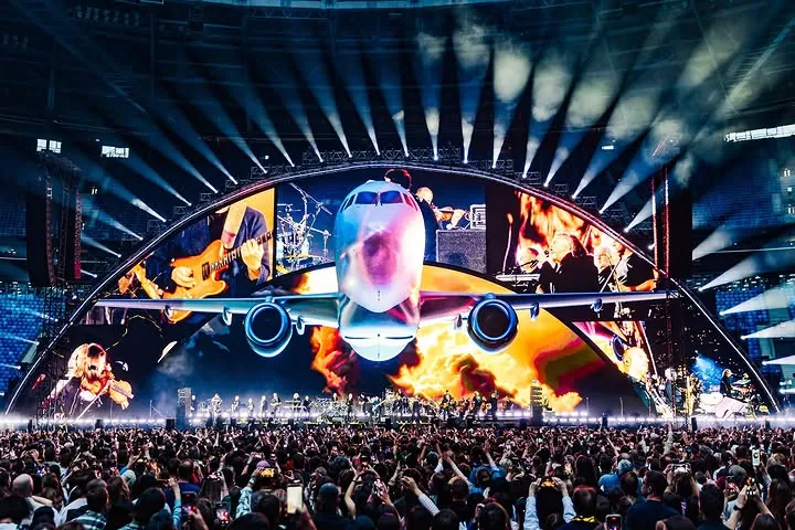 OOPS TEAM FOR LEONID AGUTIN @agutinleonid SAINT PETERSBURG June 28, 2025 Venue - @gazpromarena _ Stage design, show programming_ @oops_team Organization of the concert_ @melnitsa_ca Content_ @oops_tea.webp