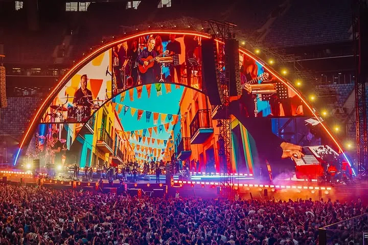 OOPS TEAM FOR LEONID AGUTIN @agutinleonid SAINT PETERSBURG June 28, 2025 Venue - @gazpromarena _ Stage design, show programming_ @oops_team Organization of the concert_ @melnitsa_ca Content_ @oops_tea 2.webp
